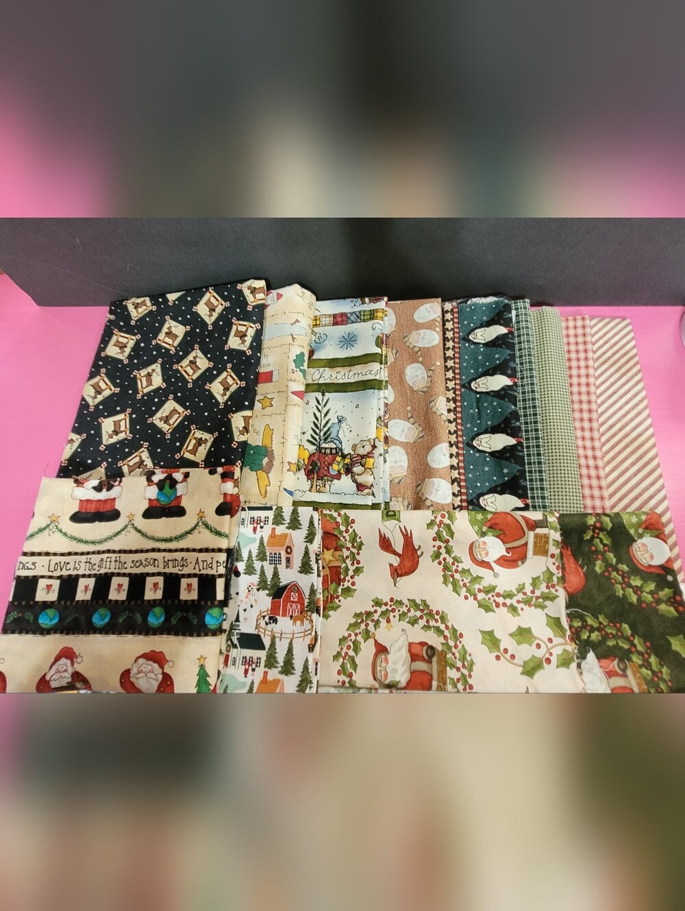 Assorted Bundle Holiday Santa Themed Sewing Fabric Remnants (1125)